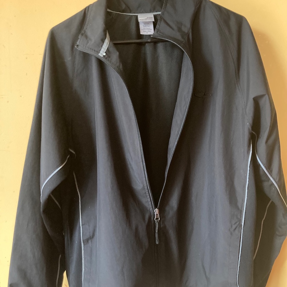 Men’s Champion windbreaker jacket. Size M